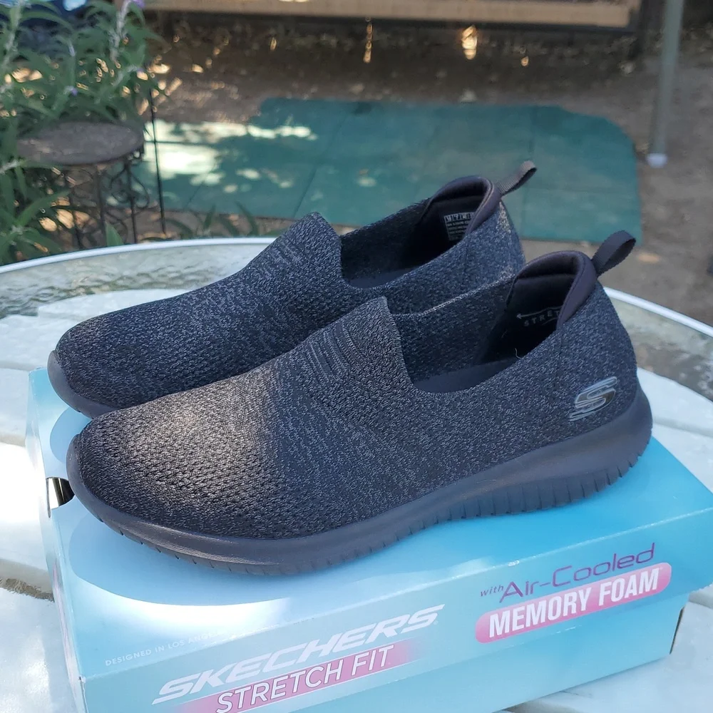Skechers Ultra Flex First Take Black Women's Size 10 GUC